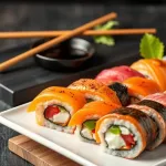 Jak się je sushi? Przewodnik po etykiecie i dodatkach